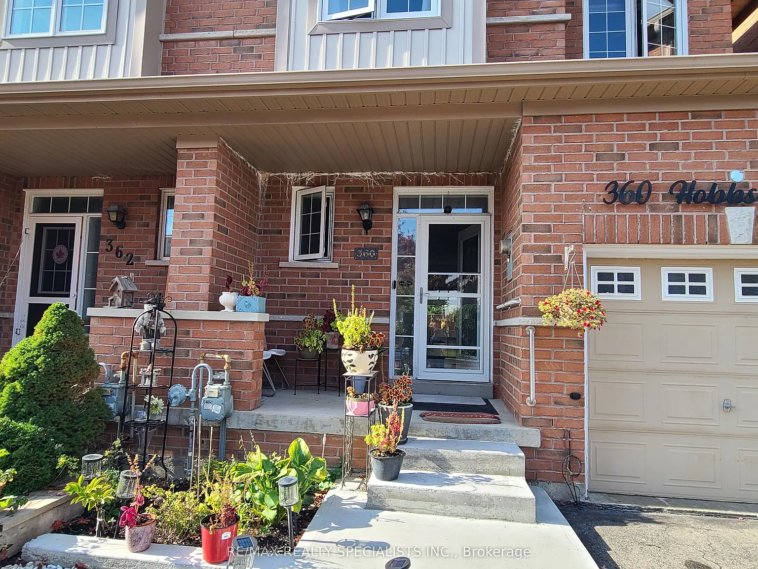 3 bed, $2,990 — Photo 3