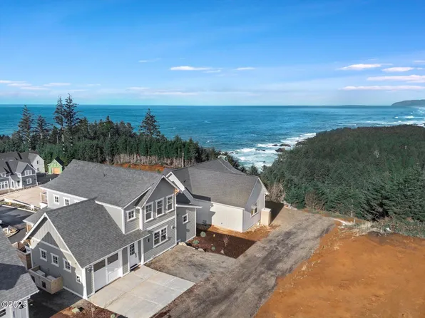 1128 NE Marmoris Ave, Depoe Bay, OR 97341