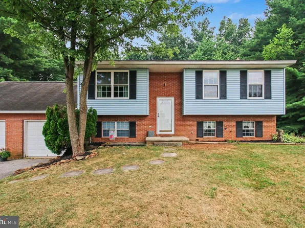 2564 Mindi Dr, Manchester, MD 21102