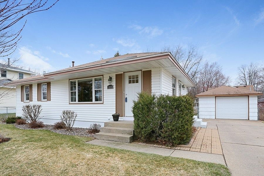 1st image of 10685 Jefferson St NE