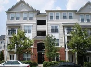 3851 Aristotle Ct APT 105, Fairfax, VA 22030