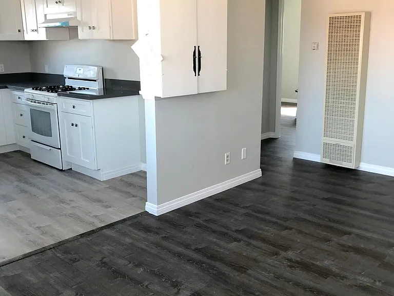 1854 Marine Ave #5 — Photo 2