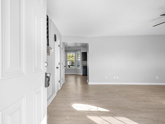 5th image of 1200 Dandelion Ct