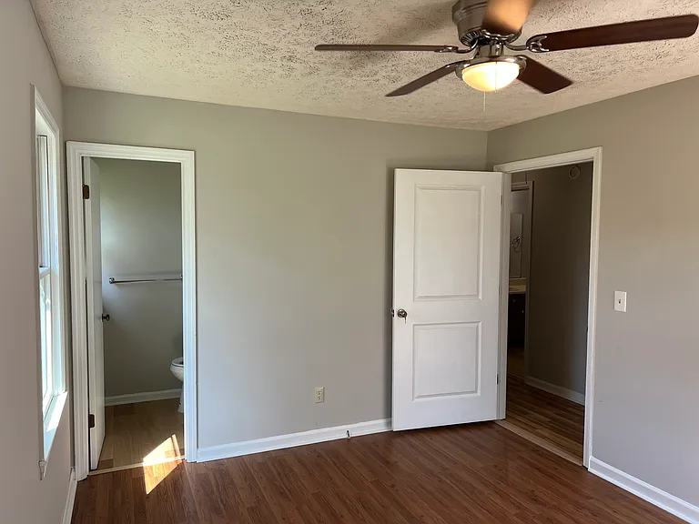 E Cherokee Dr — Photo 15