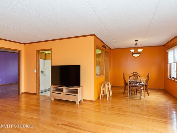 3rd image of 4210 N Natchez Ave APT 410