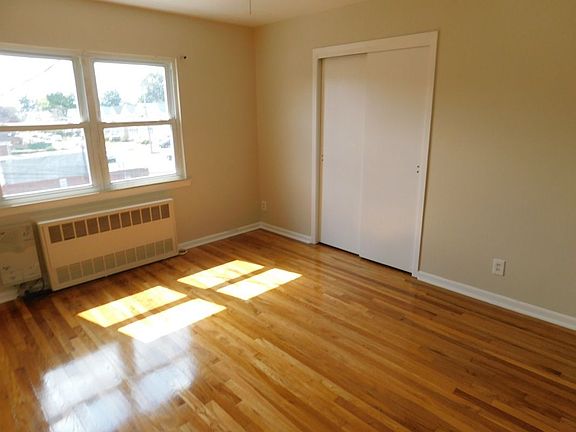 5th image of 93-29 239th St
