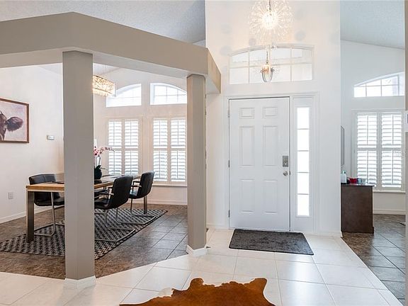 5th image of 546 Sunridge Woods Blvd