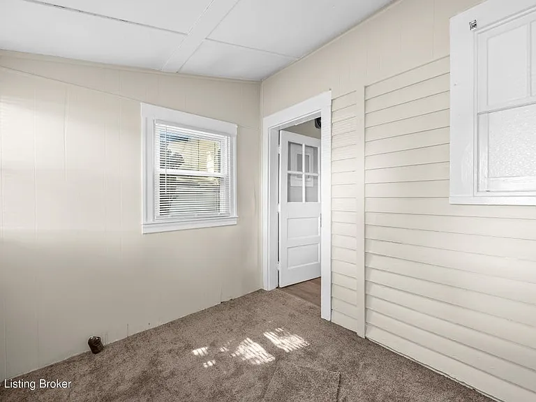 3129 Taylor Blvd — Photo 14