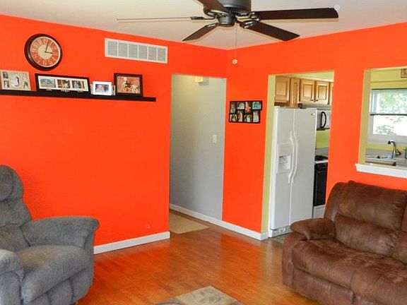 5th image of 38552 Scott Dr