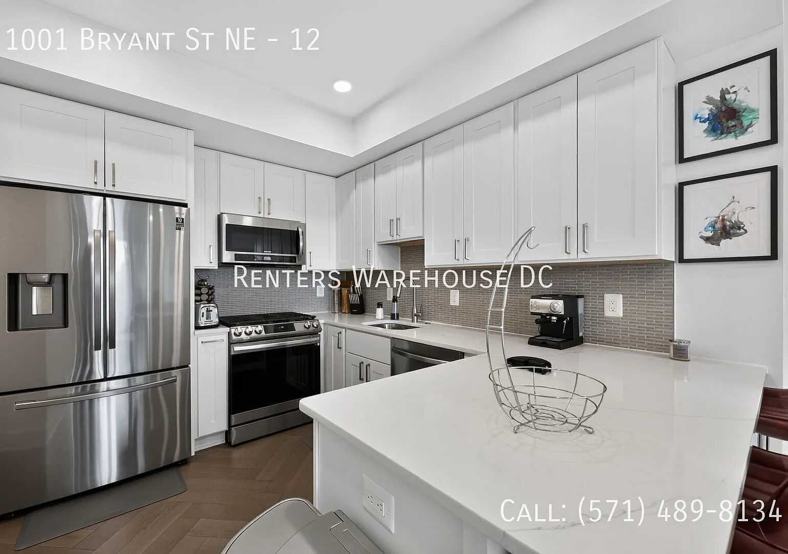 Contemporary 2BR/2BA Residence with Designer Finishes & optional parking — Photo 3