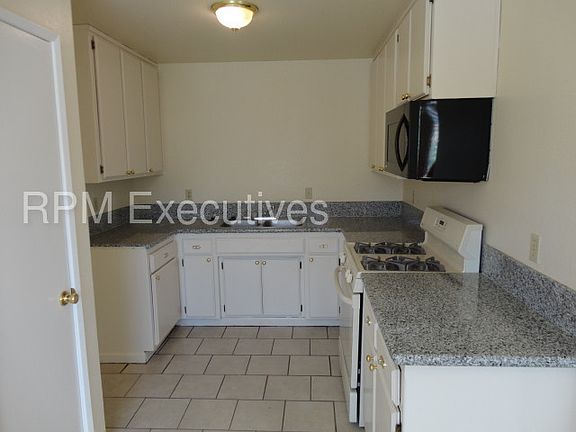 3rd image of 528 E Avenue H14 APT 3