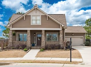 452 Sherwood Cir, Calera, AL 35040