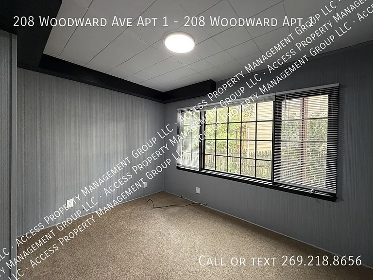 208 Woodward Ave #1 — Photo 20