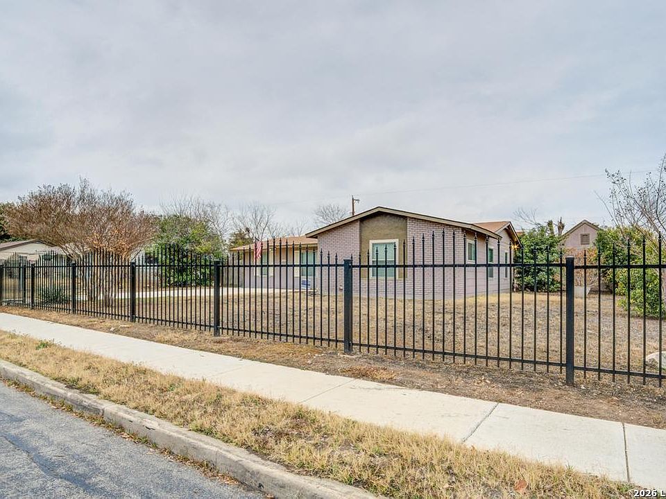 1st image of 5911 Shoreview PL