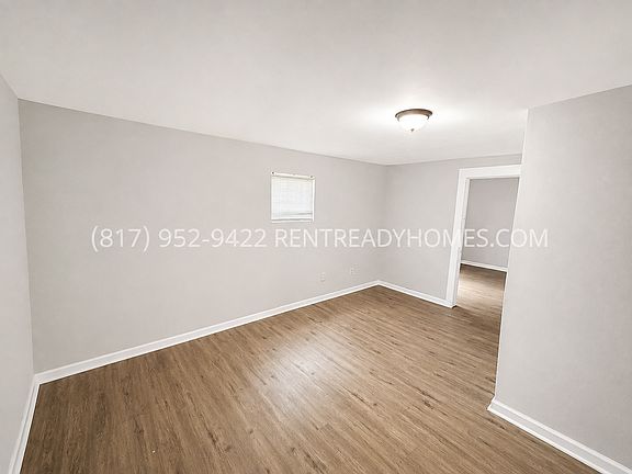 4th image of 1420 Rayfield Dr