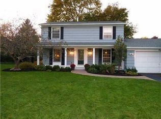 1 Ten Eyke Cir, Pittsford, NY 14534