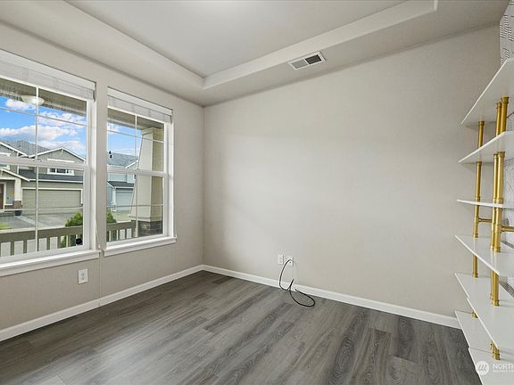 3rd image of 17907 121st Street E