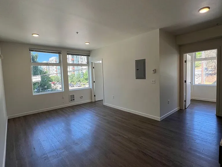 4801 Fauntleroy Apartments — Photo 34