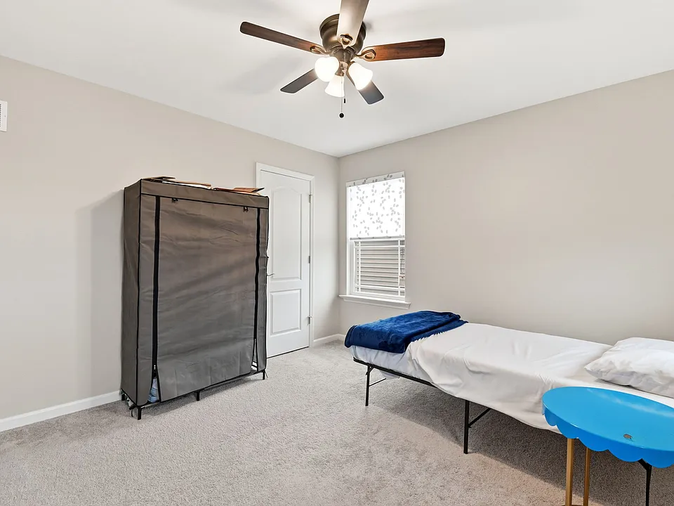 428 Copperfield Ct