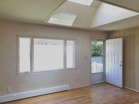 2nd image of 80 Ferndale Ct