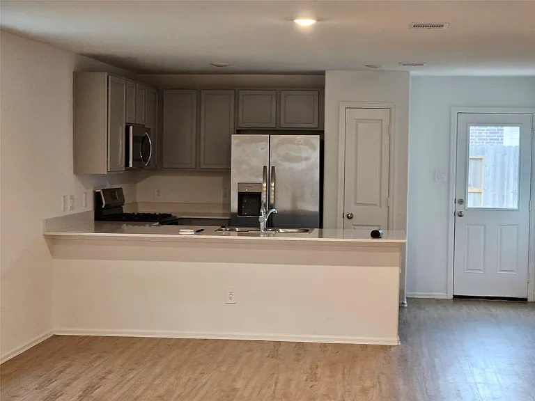18930 Sorento Bay Ln — Photo 2