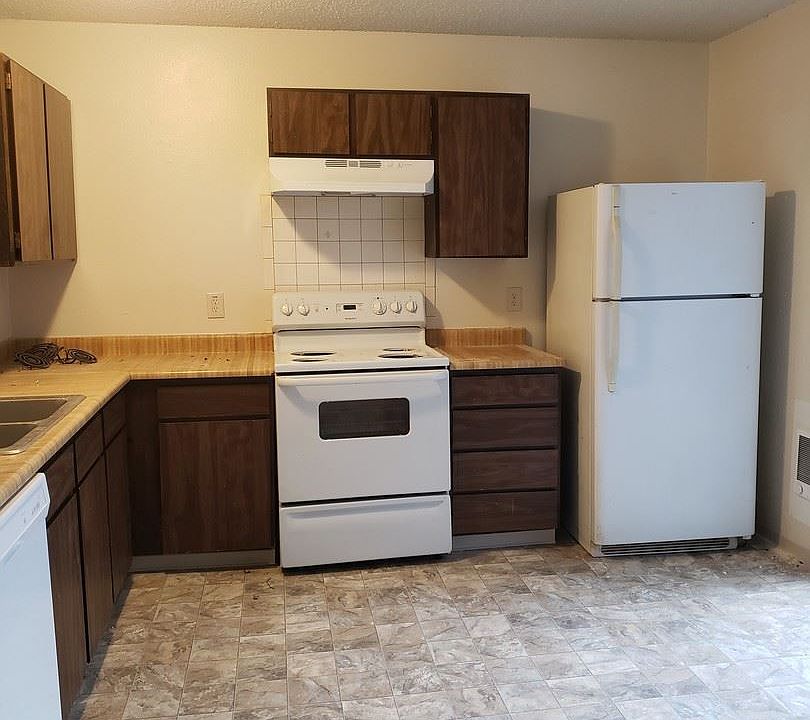 2nd image of 1722 5th St APT 6