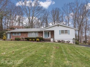 487 Weymouth Dr, Wyckoff, NJ 07481