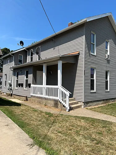 422 Walnut St #1 Photo 1