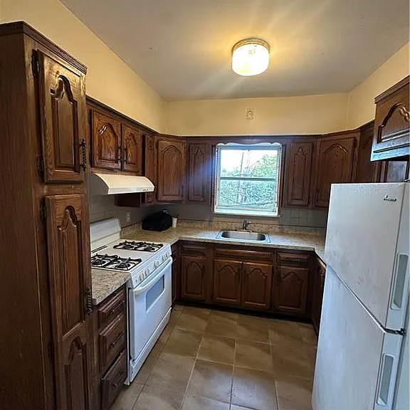 9424 Avenue K #2 — Photo 4