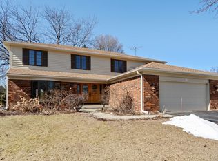 1135 Hull Ct, Aurora, IL 60504