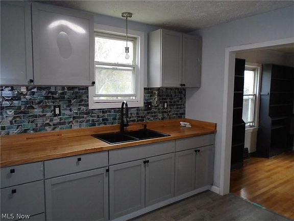 2nd image of 16704 Throckley Ave
