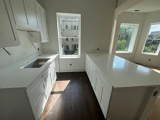 3726 N Racine Ave #3 — Photo 2