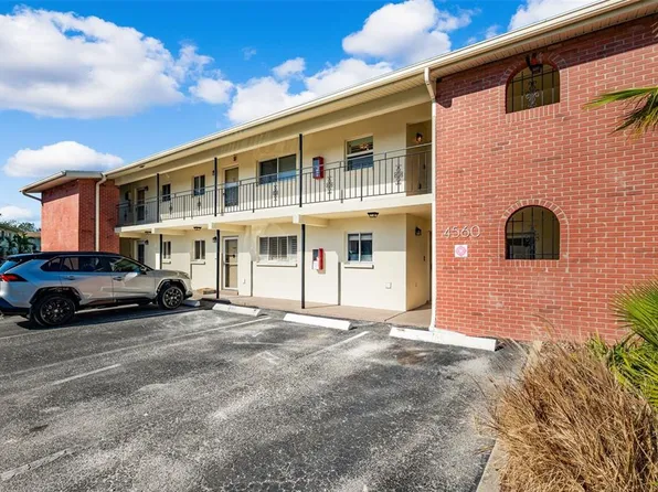 4560 Overlook Dr NE APT 271, Saint Petersburg, FL 33703