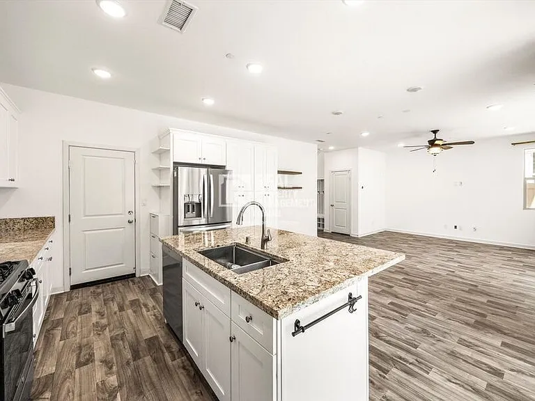 1604 Armijo Pl — Photo 11