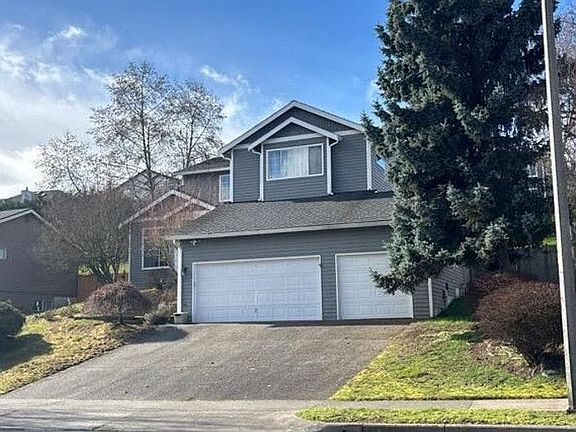2nd image of 5014 Norpoint Way NE
