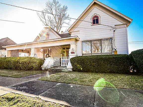 3rd image of 614 N Jackson Ave