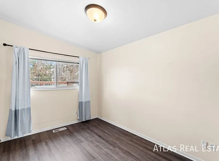 7239 S 580 E — Photo 17