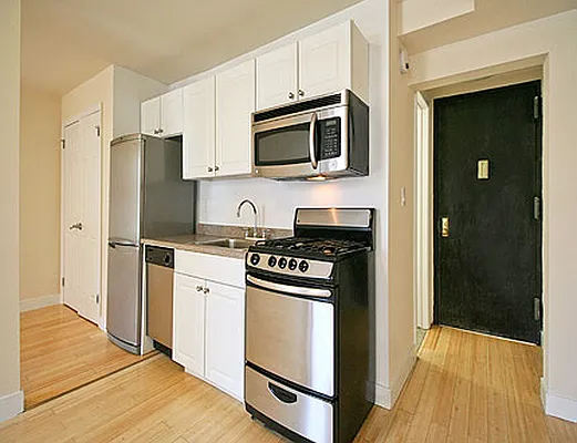 Rented by SW Queens Mezzanine | media 24