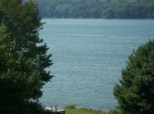 14 Thornbush Ln, Saint George, ME 04860