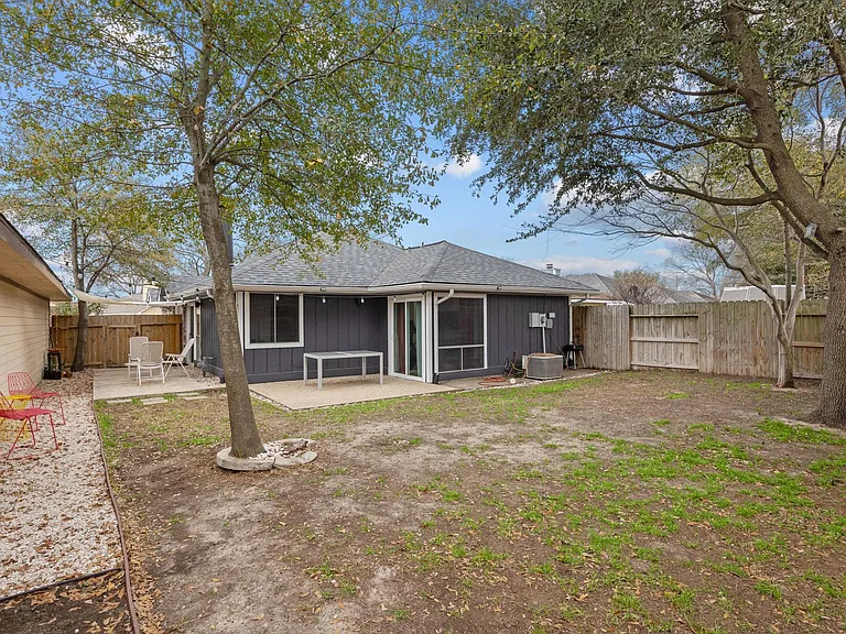 9306 Crescent Moon Dr — Photo 23