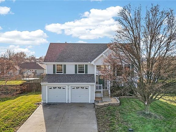 3rd image of 714 S Sunset Ln