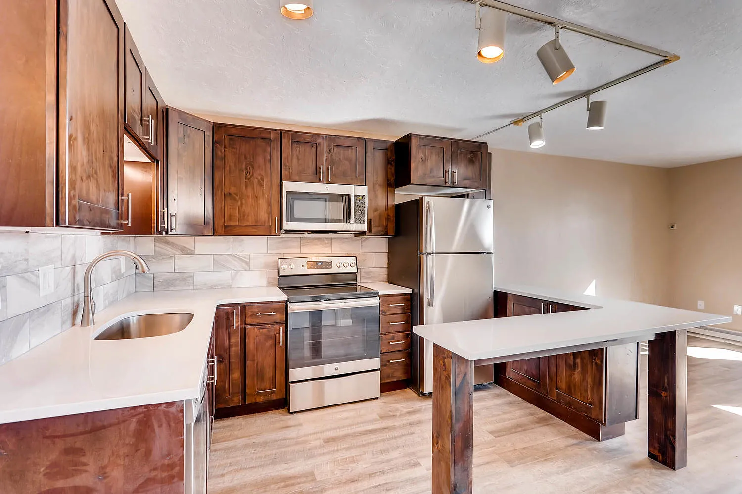 3 bed, 2.5 bath, 1160 sqft, $3,500 — Photo 1