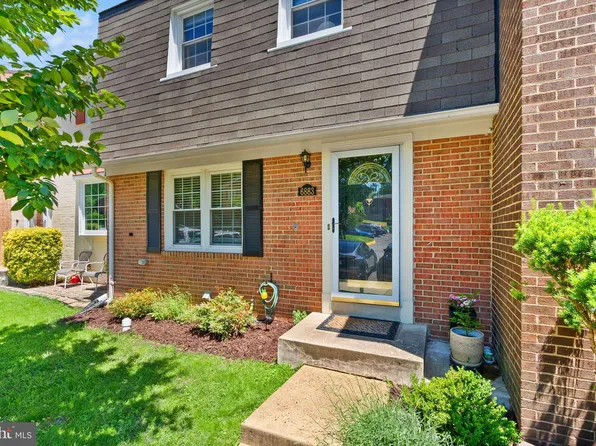 6883 Brian Michael Ct, Springfield, VA 22153