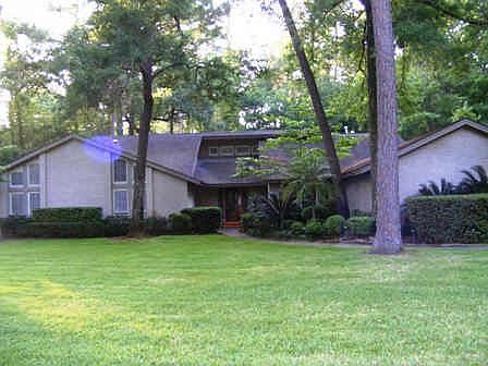 1st image of 2803 Royal Circle Dr