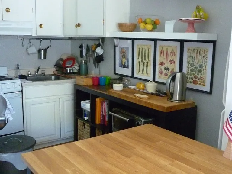 210 Locust St — Photo 5