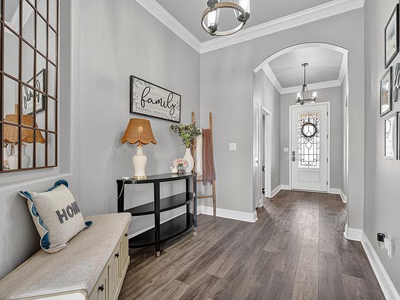 4th image of 8603 Kirby Ave