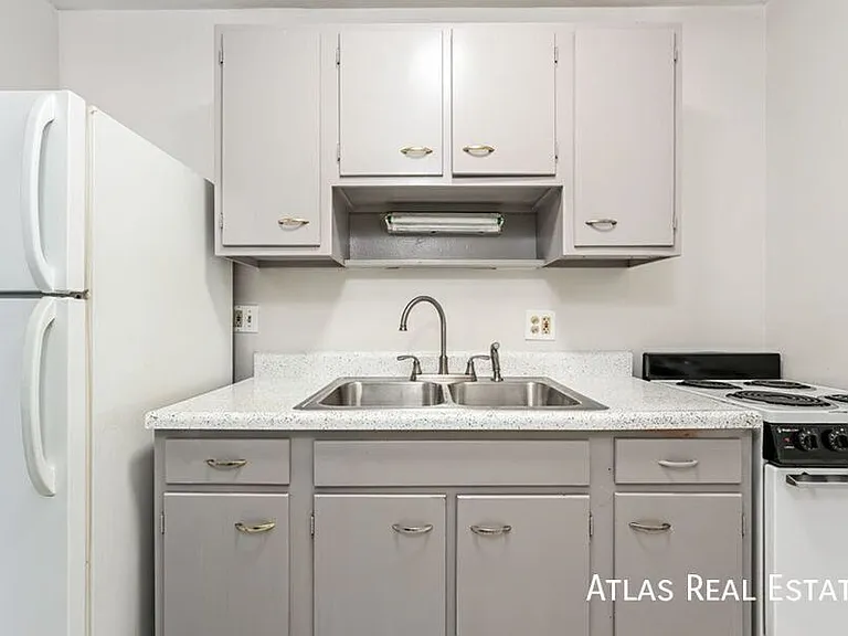 510 N Dayton St #10 — Photo 8