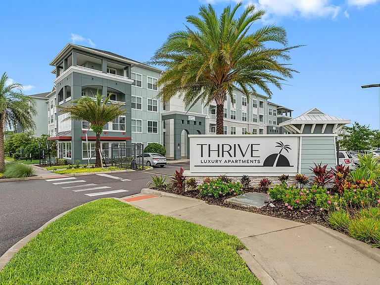 Thrive Luxury Apartments — Photo 18