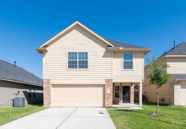 2435 Gibbs Bend Ct — Photo 1