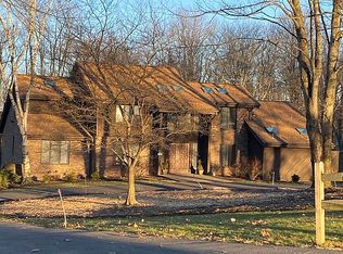 10450 Grubbs Rd, Wexford, PA 15090